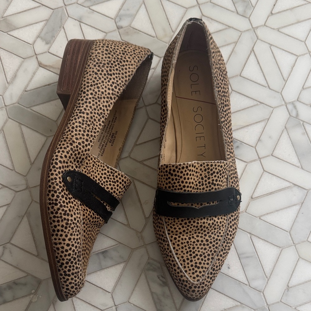 Sole Society Speckled Tan and Black Loafers